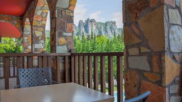 Habitación doble superior (Meteora view) | Vista del balcón
