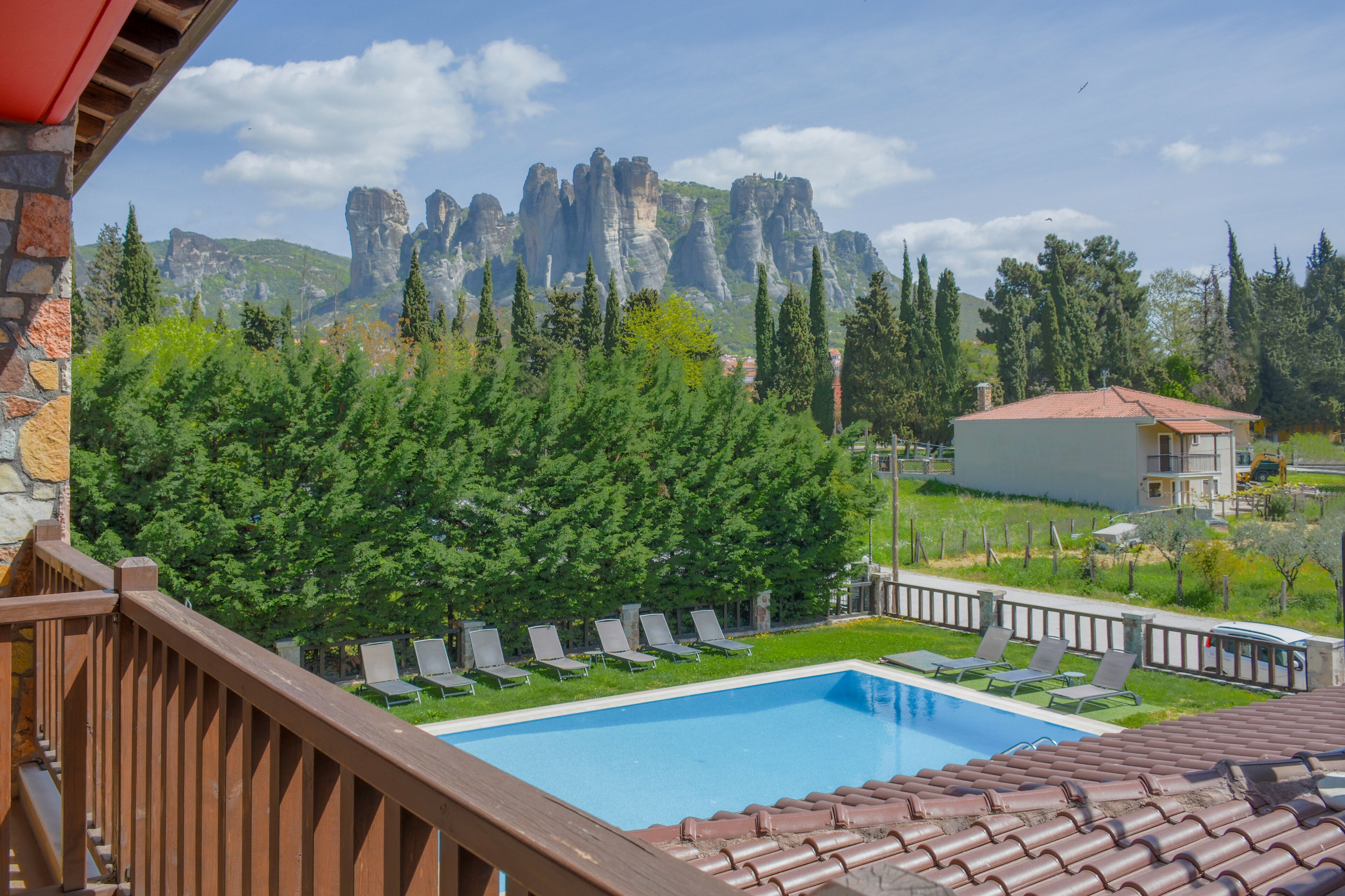 高级双人房 (Meteora view) | 阳台景观