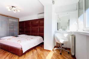1 bedroom, desk, iron/ironing board, free WiFi