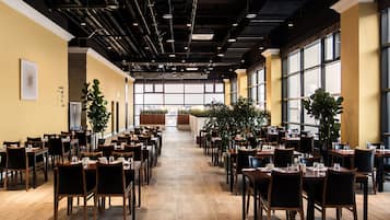 Sarapan ala Korea setiap hari (KRW 28000 per orang)