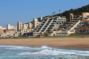 Beach nearby - 701 30 Degrees (eMdloti)