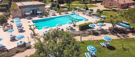 Seasonal outdoor pool