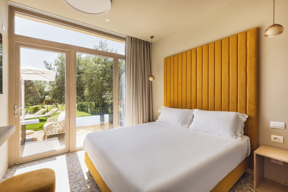 In-room safe, desk, free WiFi, bed sheets