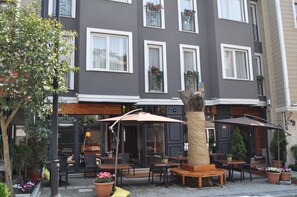 Fachada de la propiedad