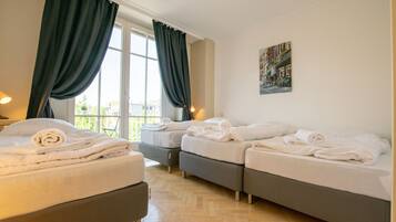 Comfort Villa, 3 Bedrooms, City View (incl. cleaning fee) | Iron/ironing board, free WiFi, bed sheets