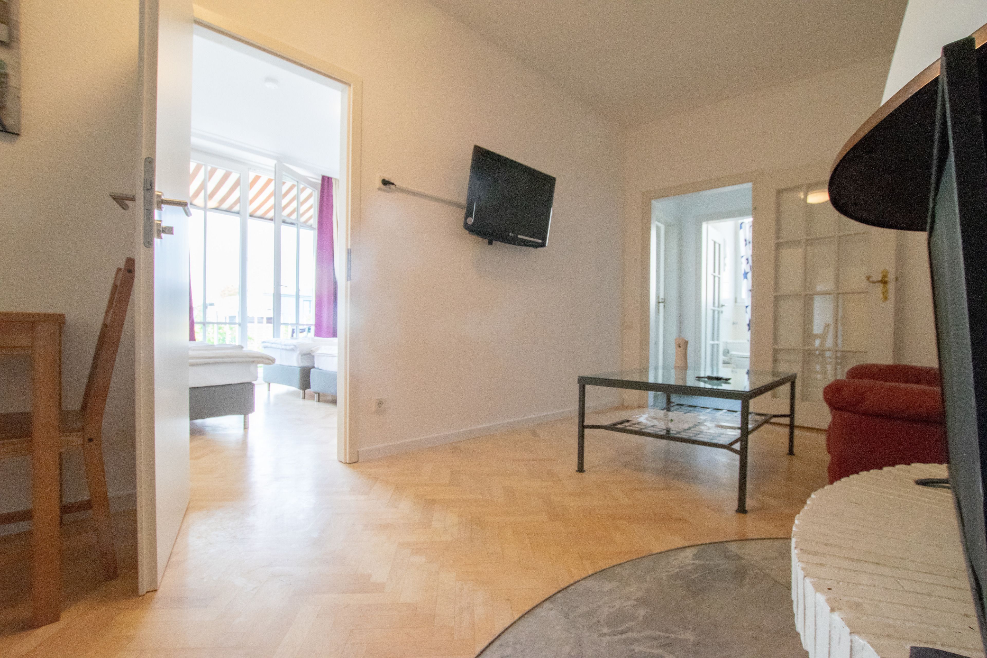 Comfort Villa, 3 Bedrooms, City View (incl. cleaning fee) | Living area | Flat-screen TV