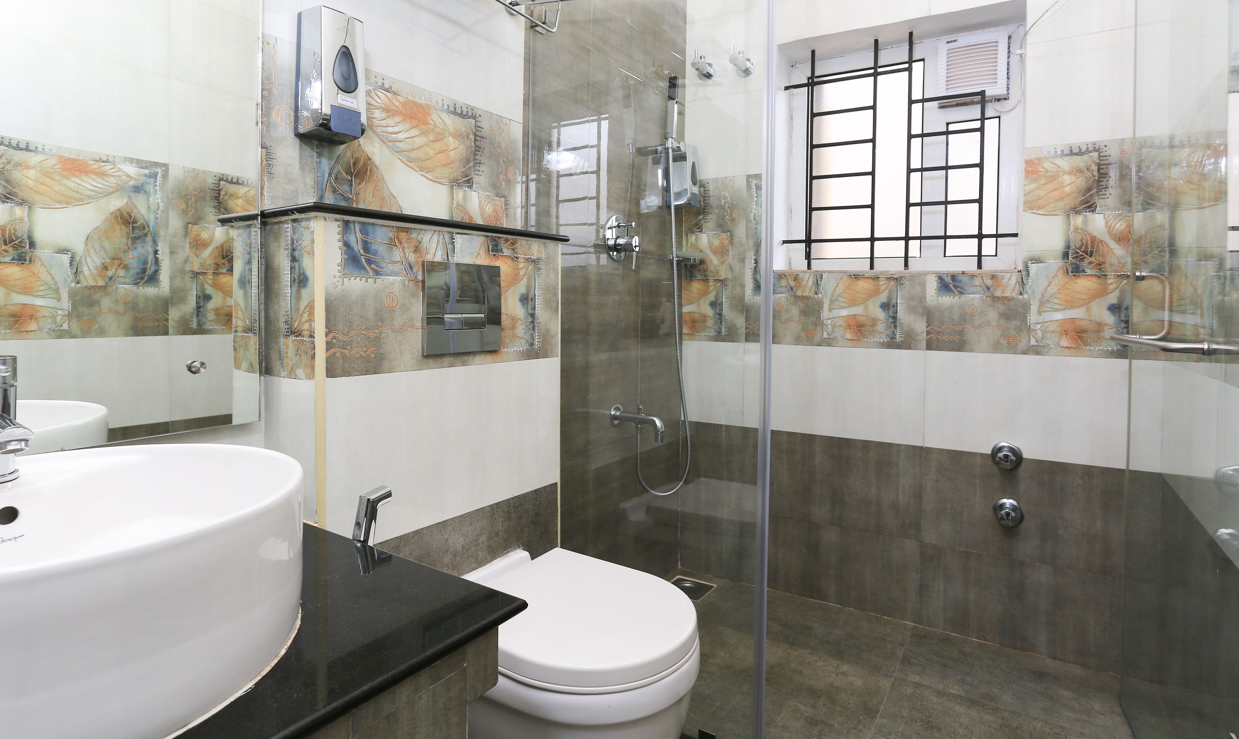 Standard Room | Bathroom | Shower, free toiletries, towels, soap