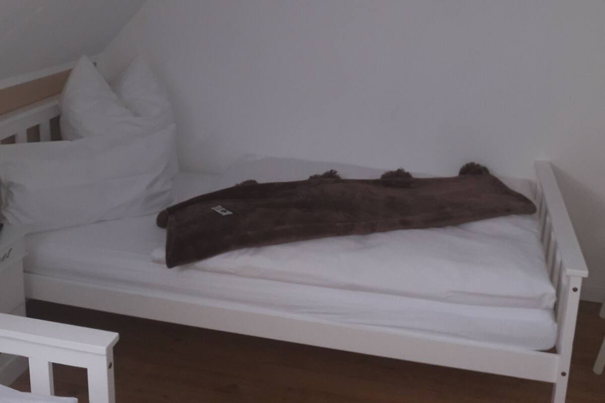 Kamar Twin Klasik | Minibar, setrika/meja setrika, Wi-Fi gratis, dan seprai linen
