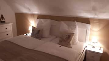 Classic Double Room, Kitchen | Minibar, iron/ironing board, free WiFi, bed sheets