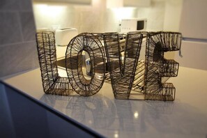 Interior detail - Exquisite 3 Bed apartment near Heathrow (Staines)