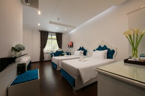 Minibar, in-room safe, blackout curtains, soundproofing - Hoian Nostalgia Hotel & Spa (Da Nang)