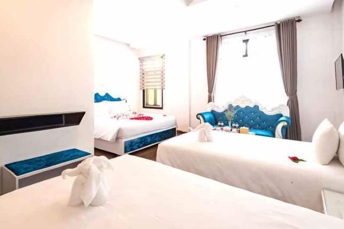 Minibar, in-room safe, desk, blackout curtains