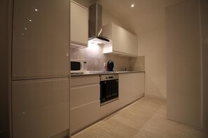 Exclusive Apartment, 1 Bedroom, Non Smoking | Private kitchen