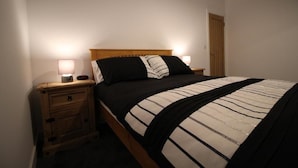 Exclusive Apartment, 1 Bedroom, Non Smoking | 1 bedroom, WiFi (free), individually decorated, individually furnished - Exquisite 1 Bed Apartment near Heathrow (Staines)