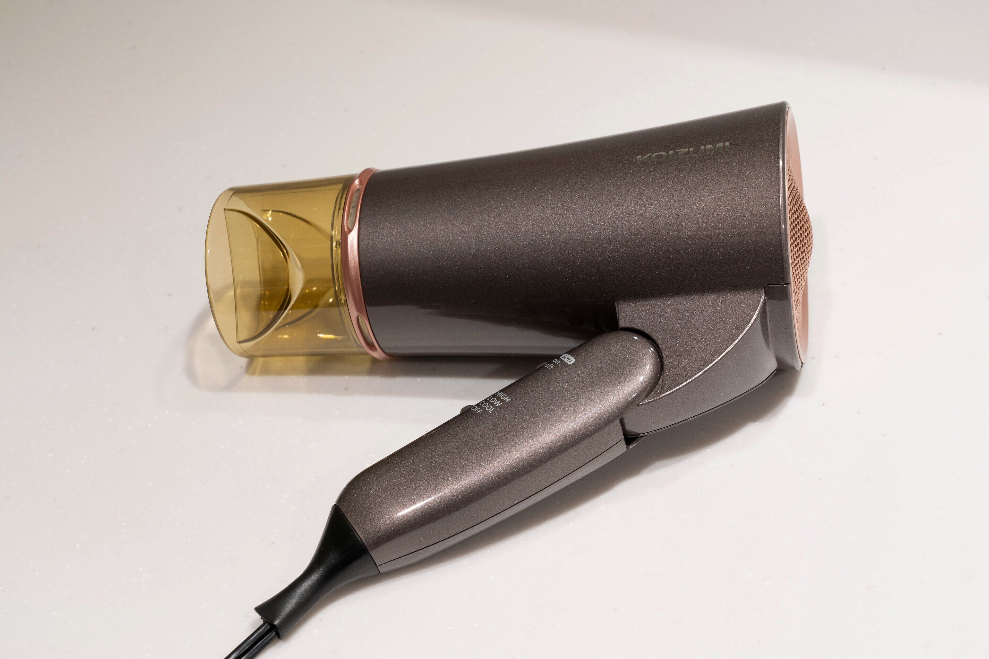 separate bathtub and shower, rainfall showerhead, hair dryer, slippers