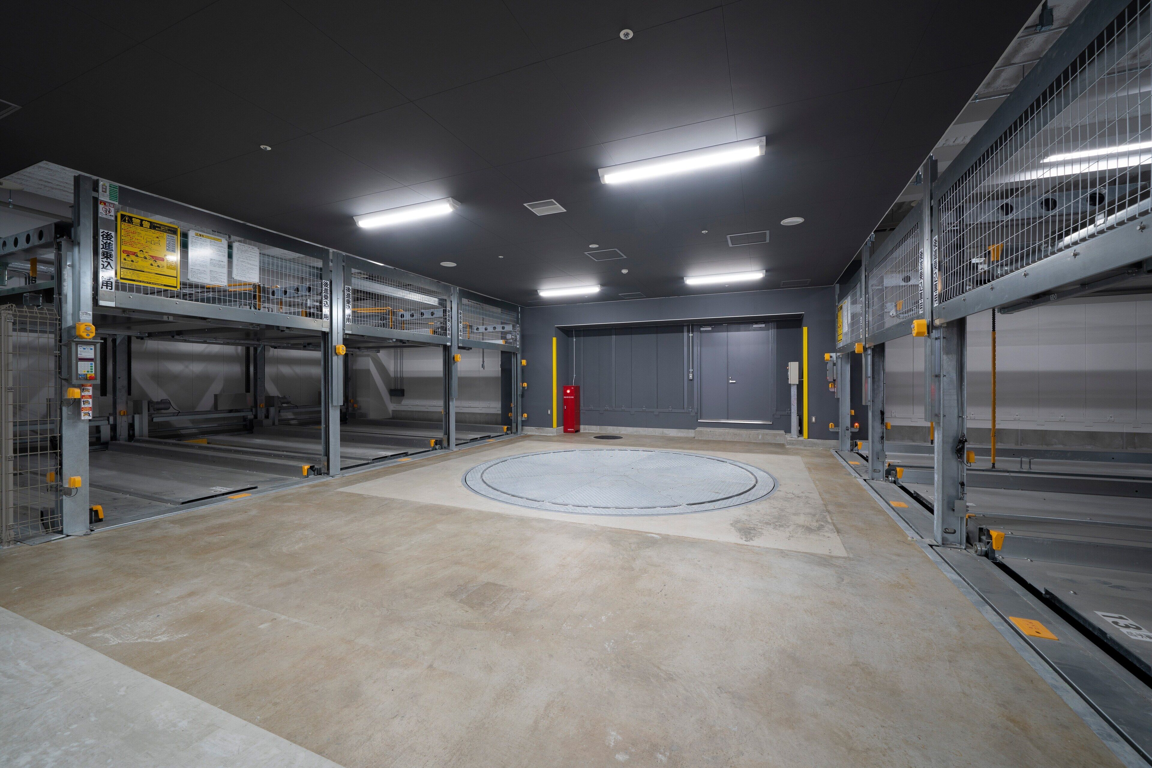 self-parking (surcharge) 1800 per night