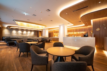 Breakfast, lunch and dinner served. Hotel JAL City Nagoya Nishiki