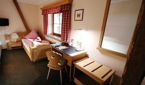 Einzelzimmer | Zimmerausstattung