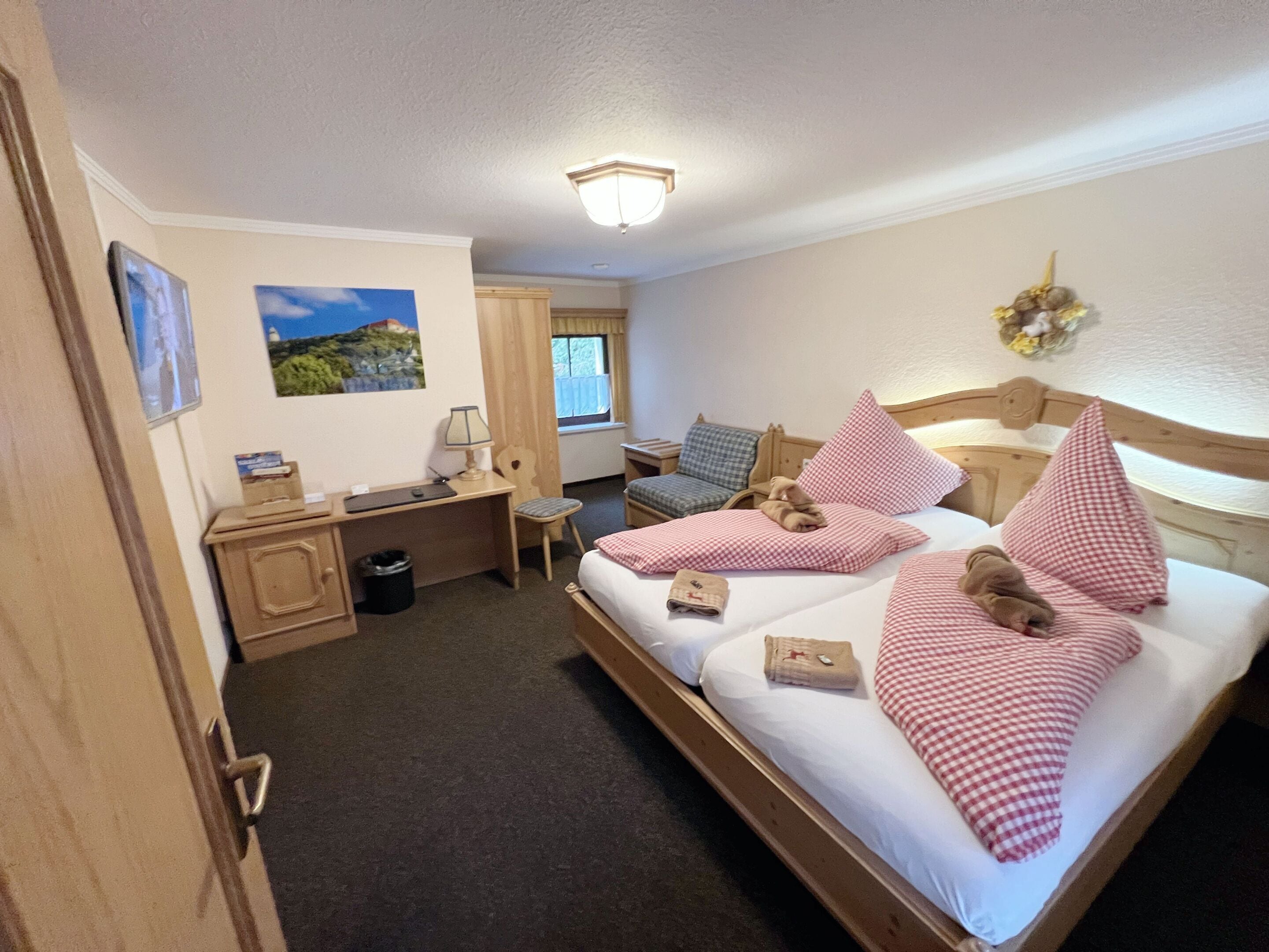 Desk, free WiFi, bed sheets