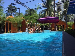 防敏寢具、羽絨被、記憶棉床墊、房內夾萬