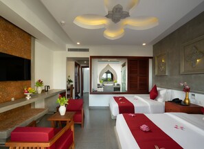 Deluxe Twin Room, 2 Queen Beds | 1 bedroom, premium bedding, minibar, in-room safe