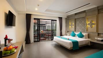 Deluxe tweepersoonskamer, 1 kingsize bed | 1 slaapkamer, luxe beddengoed, een minibar, een kluis op de kamer