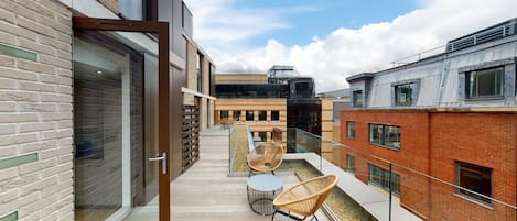 Suite Exécutive, 2 chambres, balcon | Terrasse/Patio