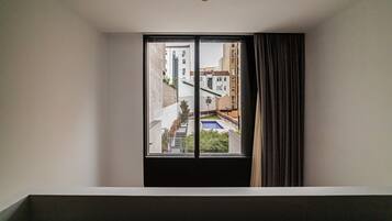 Family Room, 1 Bedroom, Kitchen | View from room