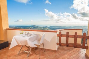 Habitació doble Comfort, vistes al mar | Balcó