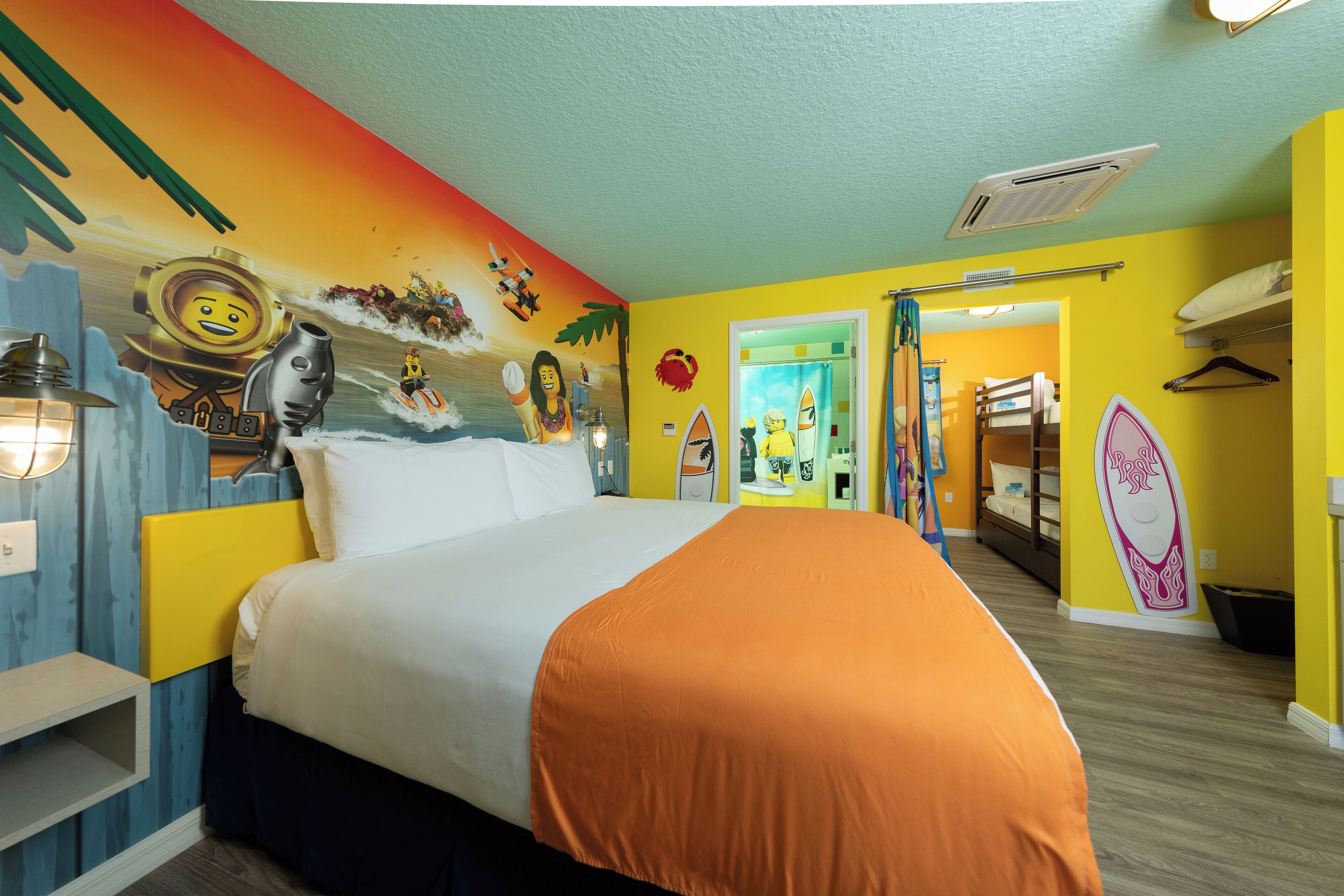 Beach Theme | Desk, laptop workspace, WiFi