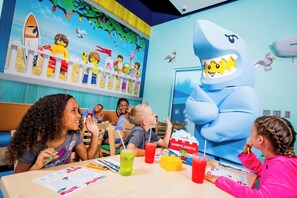 Free daily full breakfast  - LEGOLAND Beach Retreat (Winter Haven)