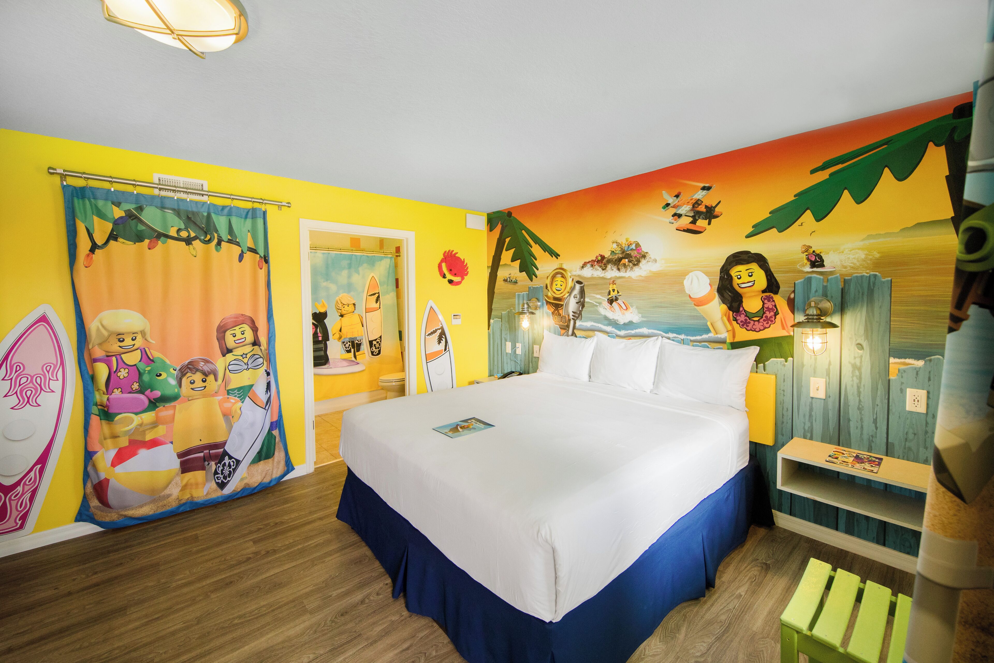 beach theme | 1 bedroom, desk, laptop workspace, wifi