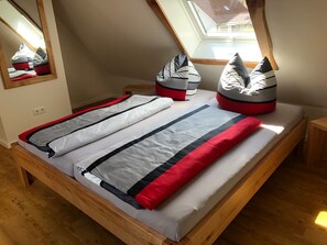 Blackout curtains, rollaway beds, free WiFi, bed sheets - Ferienhaus Neumeyer (Schönau)