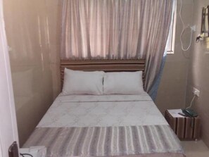 Desk, free rollaway beds, free WiFi - Link Majestic B2 Suites and Hotel (Ibadan)