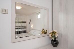 Apartment, Multiple Beds