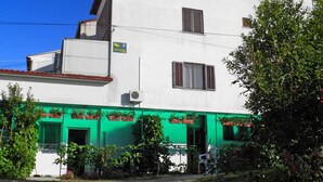 Unclassified image, 2 of 62, button - Apartments Bastovanovic (Rovinj)