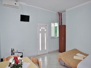 Apartment, 1 King Bed with Sofa bed