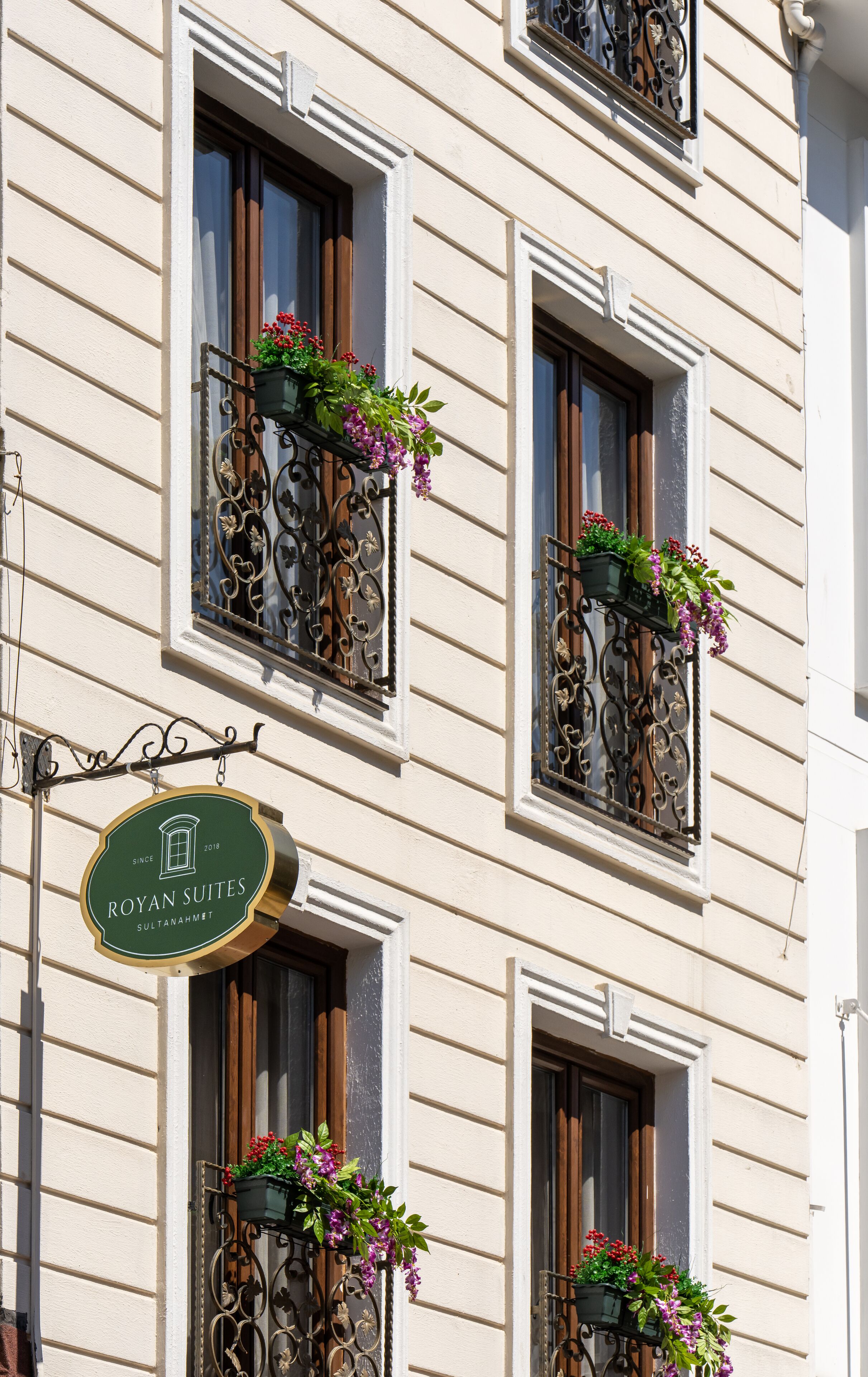 Photo - Royan Suites