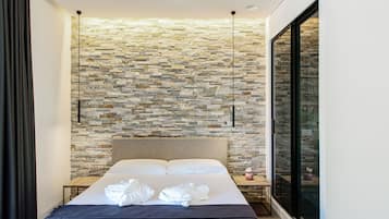 2 camere, una cassaforte in camera, una scrivania, ferro/asse da stiro