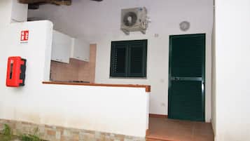 Standard Condo, 2 Bedrooms, Partial Sea View | Private kitchen | Full-sized fridge, cookware/dishes/utensils