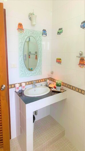 Haartrockner, Handtücher