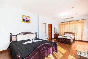 4 Schlafzimmer, Bügeleisen/Bügelbrett, WLAN, Bettwäsche