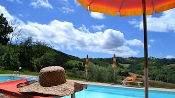 Piscina stagionale all'aperto