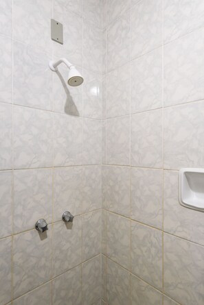 Apartamento, para não fumantes | Banheiro | Chuveiro, toalhas de banho