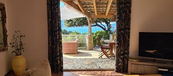 PORTICCIO Superb apartment with a dominant sea view