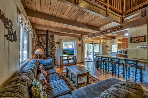 1625a Atroari 3 Bedroom Chalet by RedAwning