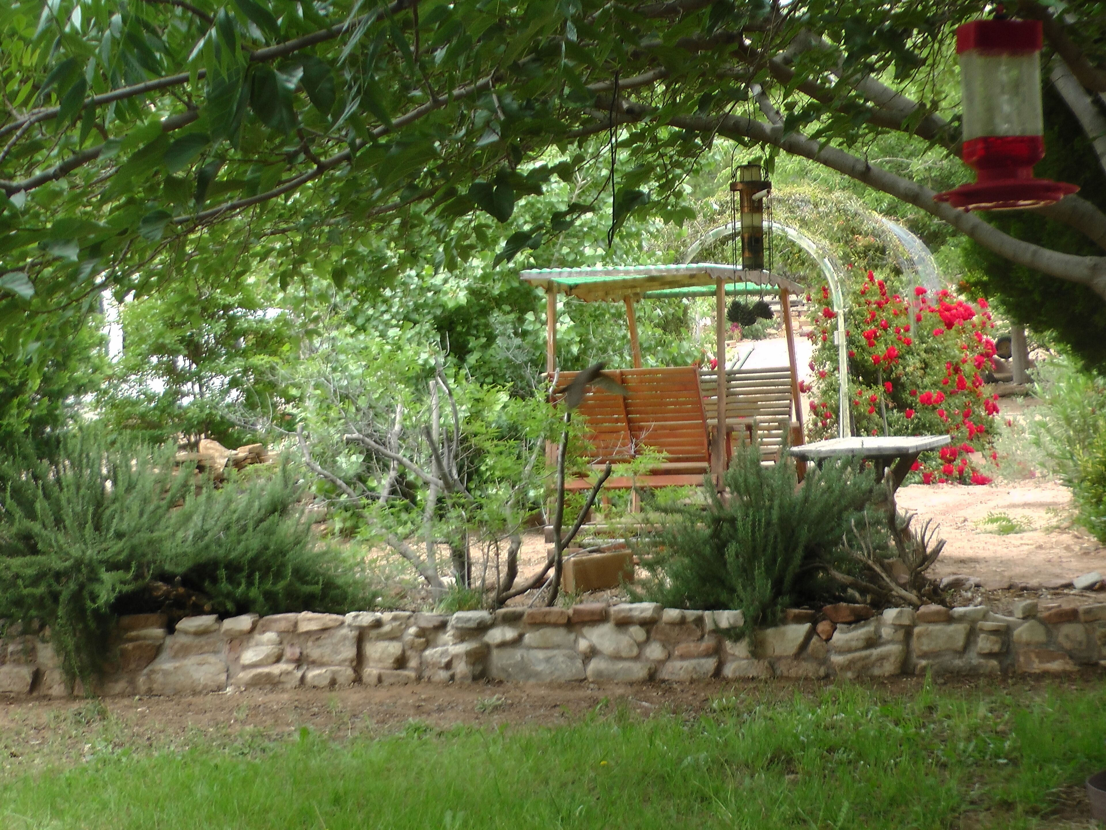 45 min. from Zion Natl. Park "Private Guest Room #1" - SHARED HOUSE in Leeds, United States