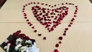 Standard Double Room | Egyptian cotton sheets, premium bedding, pillow-top beds, desk