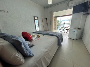 1 habitación, minibar, tabla de planchar con plancha y wifi gratis