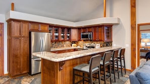 Talo, 3 makuuhuonetta | Yksityinen keittiö